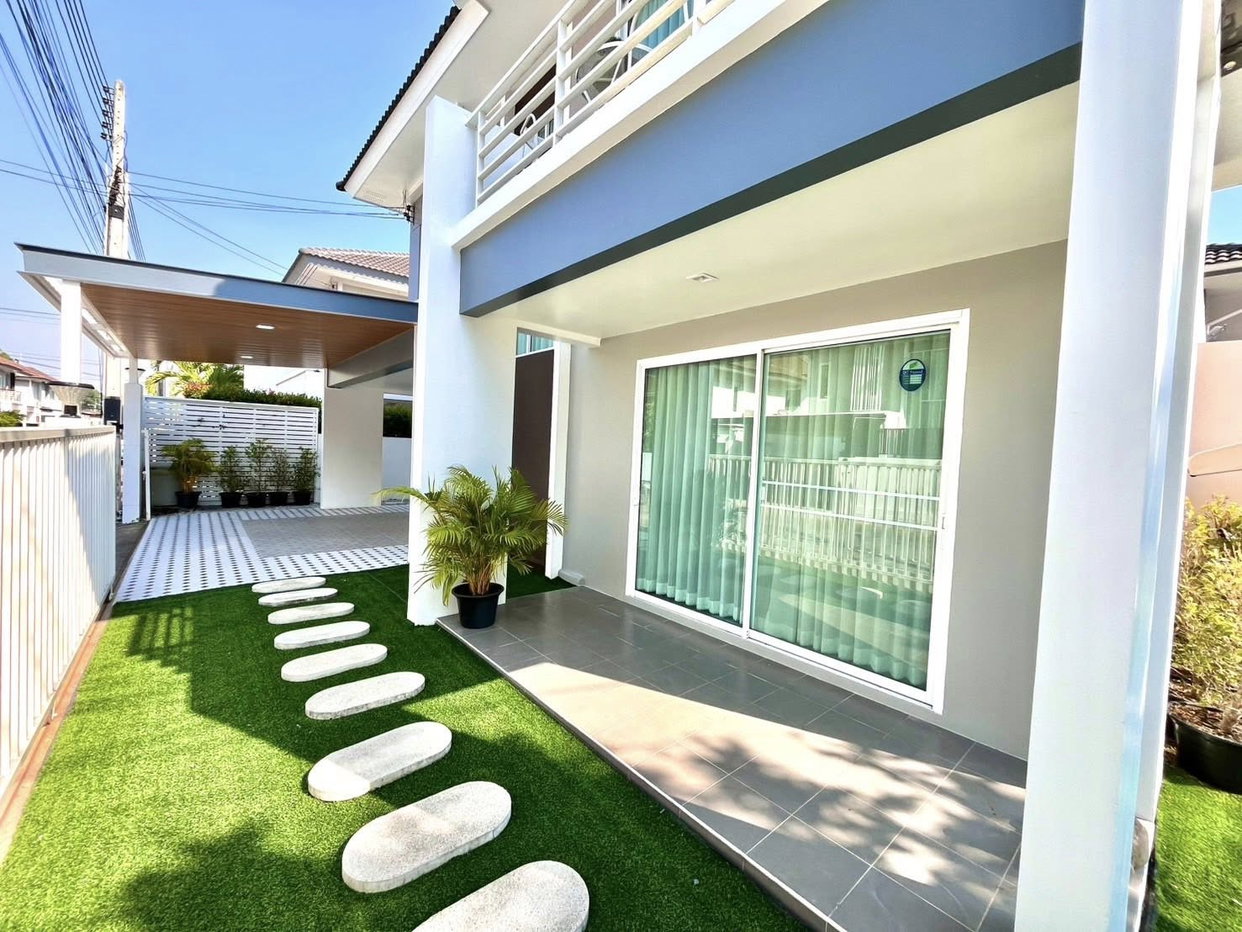 รูป Two-Storey Detached House for sale in Chaiyapruek Jomtien - รูปที่ 2/16