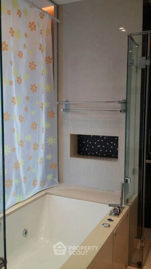 รูป คอนโด 2-ห้องนอน ที่ ดิ แอดเดรส สุขุมวิท 28 ใกล้ BTS พร้อมพงษ์ (ID 2605428) - รูปที่ 3/8