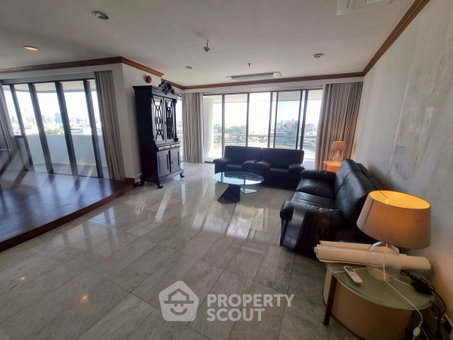 คอนโด 3 ห้องนอน ขนาด 250 ตร.ม. ที่ Rattanakosin View Mansion (ID 2605697)