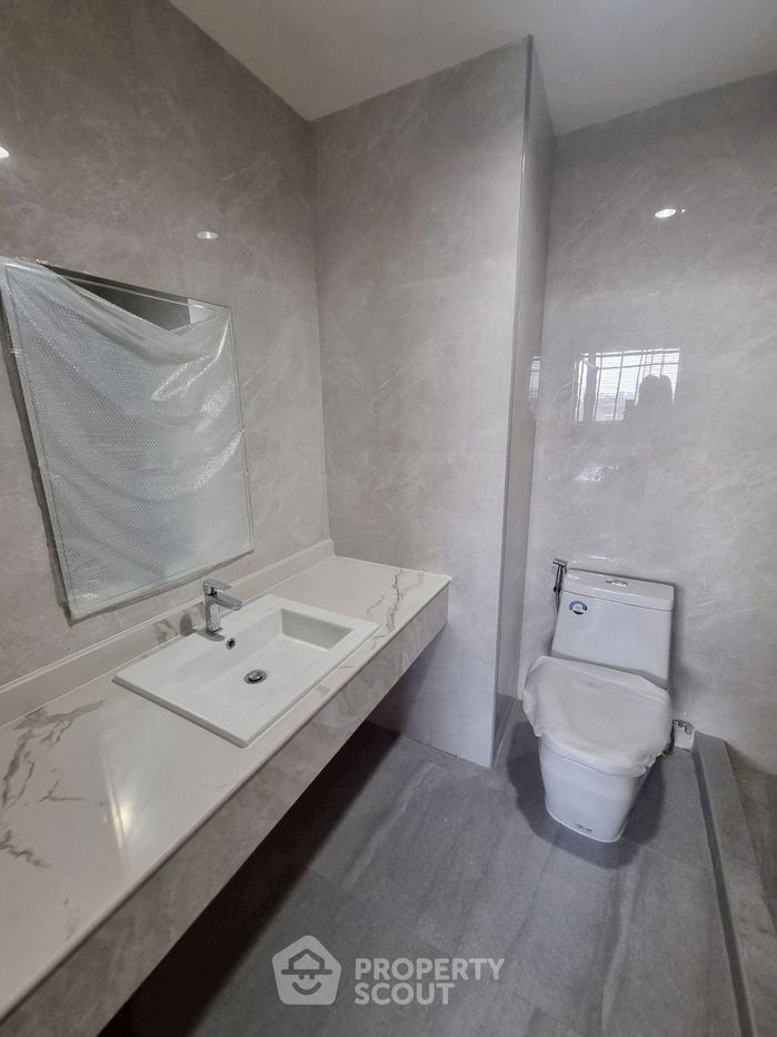 รูป คอนโด 3-ห้องนอน ที่ รัตนโกสินทร์ วิว แมนชั่น ใน บางยี่ขัน (ID 2605697) - รูปที่ 6/17