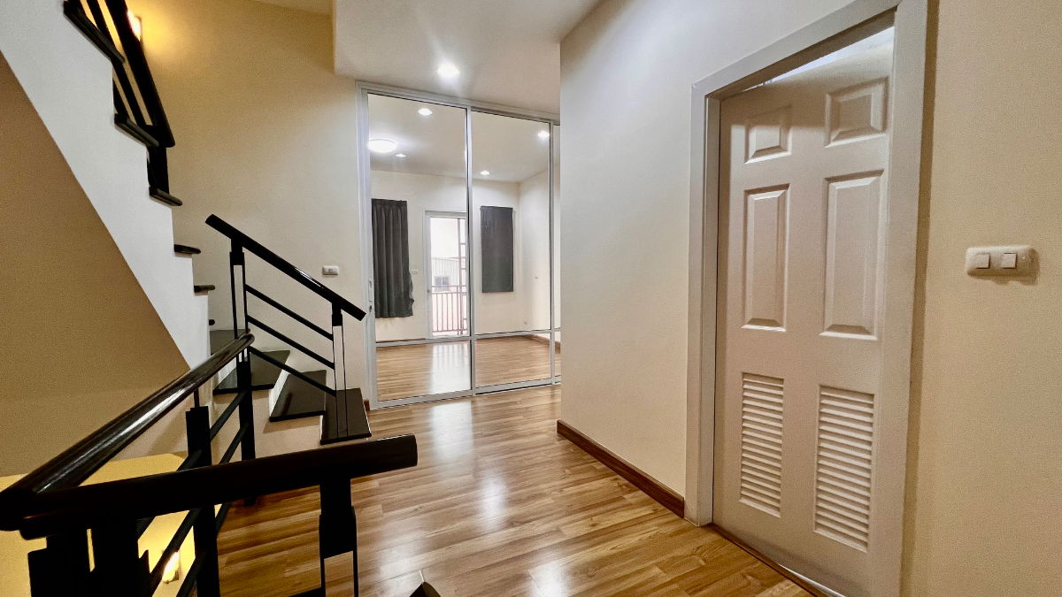 รูป ขาย ทาวน์โฮม 4 ชั้น Premium Place เอกมัย–รามอินทรา | ทำเลศักยภาพ ใกล้เลียบด่วน | เหมาะอยู่อาศัย–ทำออฟฟิศ - รูปที่ 24/52