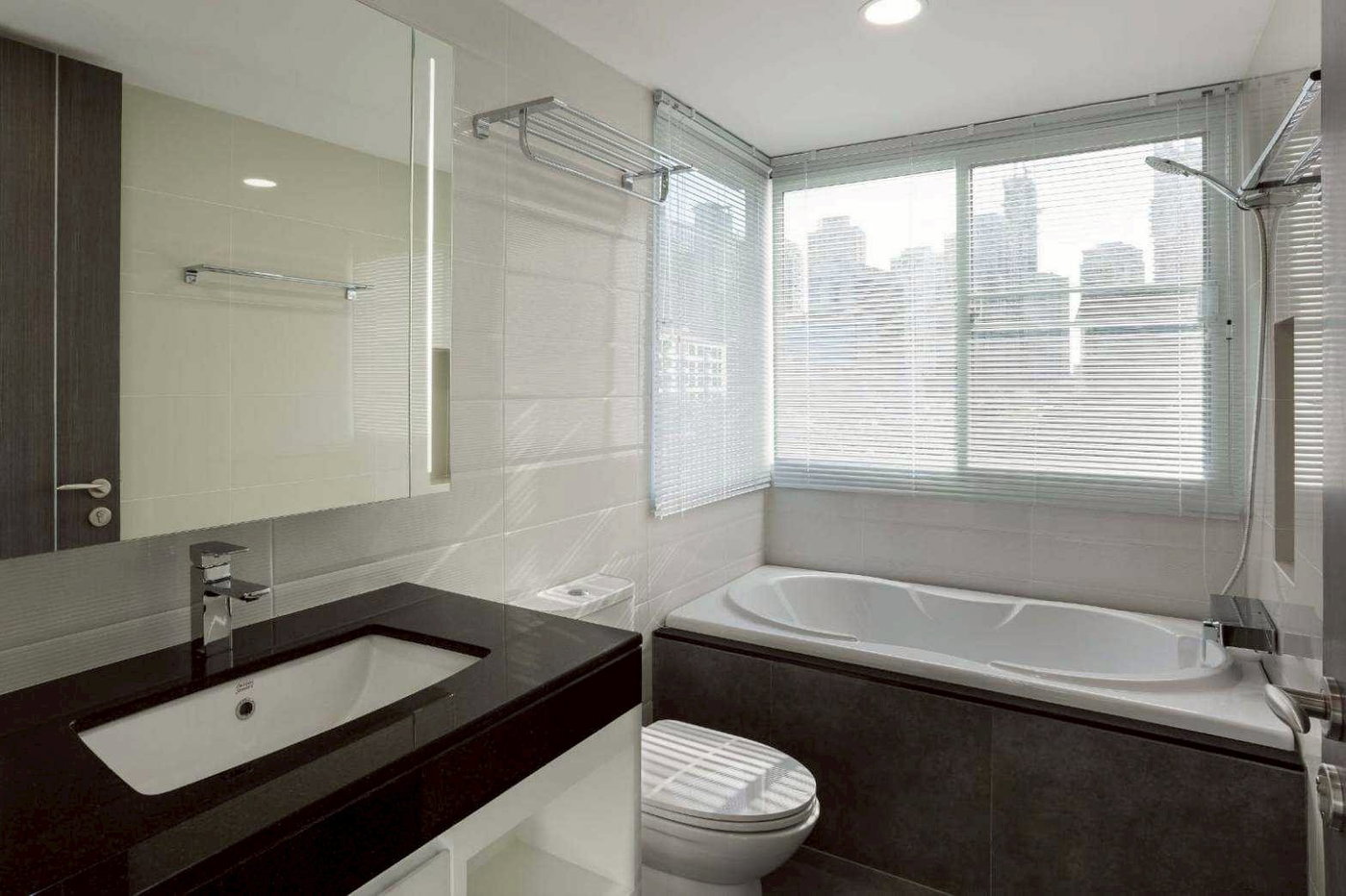 รูป LTH14273 – Condo for Rent | AASHIANA Sukhumvit 26 | 120 sqm | 3 Beds 3 Baths | Near BTS Ekkamai | 75K/Month | คอนโดให้เช่า อาชิอาน่า สุขุมวิท 26 - รูปที่ 8/10