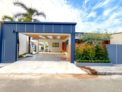 Houses for sale Thalang Phuket : Single-Storey Corner House for Sale, 4 Bed 4 Bath – Thalang