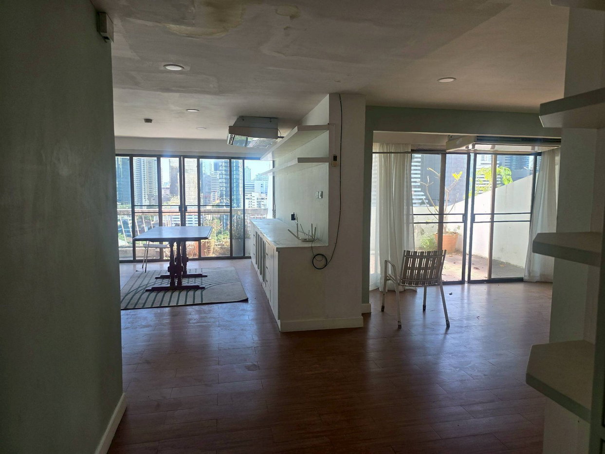 รูป LTH14086 – Condominium 180 Sq.M (Under market price) 2 Beds for Sale close to International School in Sukhumvit 15 - รูปที่ 4/4