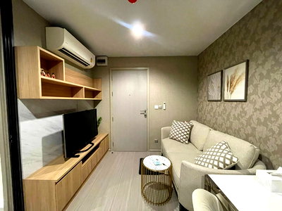 Condos for rent Pracha Niwet Market 1 : For Rent Condo LIFE PHAHON - LADPRAO Building 1, Floor 26,1 bed room, Room size 35 sqm