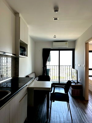 Condos for rent HomePro Rama 9 : 🛋️💗Rich Park @Triple Station 💗🛋️  Beautiful room, exactly as pictured. Fully furnished and ready to move in ✨✨ LINE ID: @471ovhib 📲