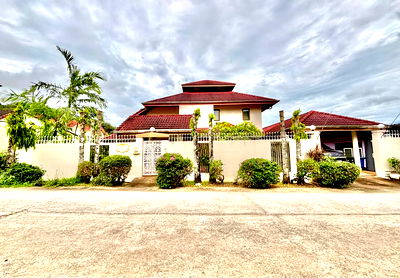 Houses for rent Phuket : 🏠 House For Rent  📍 Rassada, Mueang Phuket 🌳 ✨