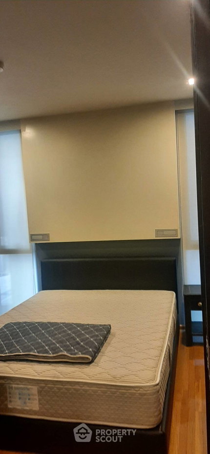 picture 2-BR 70 Sqm Condo For Sale At Quad Silom Condo, 200m To MRT Sam Yan (ID 2606231) - 10/16