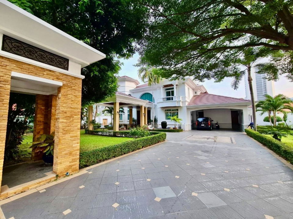 รูป บ้านพูลวิลล่าสุดหรูเขาพระตำหนักพัทยา บนเนื้อที่กว่า 1ไร่ - รูปที่ 27/29