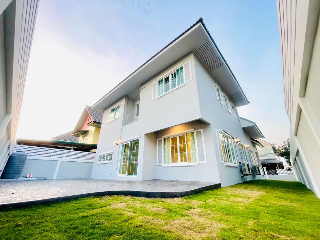 รูป [ขาย] บ้านเดี่ยวหรู หลังใหญ่ สไตล์อังกฤษ บริติชพาร์ค ทวีวัฒนา ใกล้ ตลาดเวิลด์มาร์เก็ต และ สนามหลวง 2 - รูปที่ 8/37