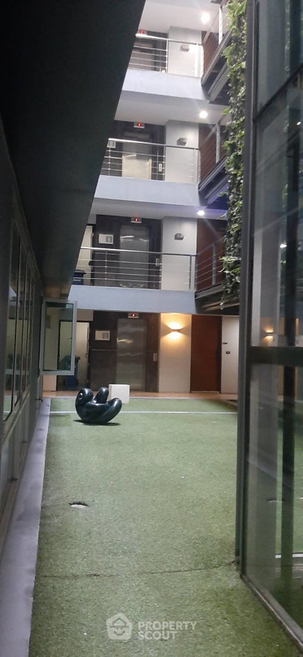 picture 2-BR 70 Sqm Condo For Sale At Quad Silom Condo, 200m To MRT Sam Yan (ID 2606231) - 14/16