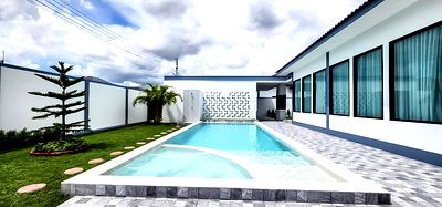 Houses for sale Bang Lamung Chonburi : House for sale with pool in Siam Country Club, East Pattaya