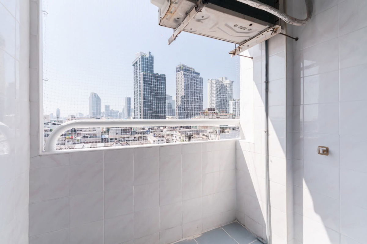 รูป ME2500675 ขายด่วน!! รัชดาซิตี้ คอนโด ทำเลดี ใกล้ MRT ห้วยขวาง ห้องใหญ่ - รูปที่ 16/17