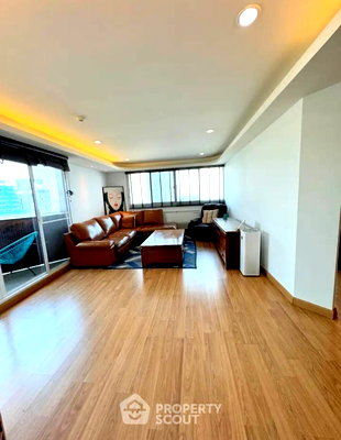 Condos for sale Bangkok University : 3-BR Condo at Tai Ping Towers Sukhumvit 63 near ARL Ramkhamhaeng (ID 1718769)