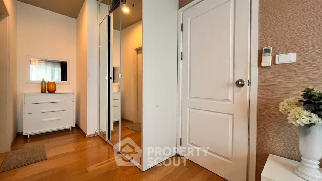 รูป คอนโด 1-ห้องนอน ที่ ไฮฟ์ สาทร ใกล้ BTS กรุงธนบุรี (ID 889699) - รูปที่ 9/21