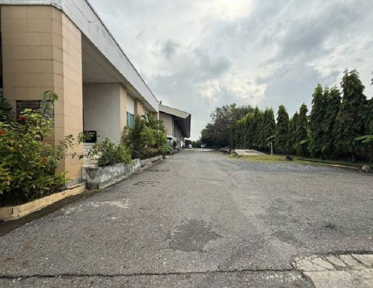 รูป  ให้เช่าโกดัง โรงงาน พร้อมสำนักงาน พื้นที่ 5600 ตารางเมตร / ทำเล บางปลา 2 เทพารักษ์ / ผังสีเขียว ก4-5 ขอ รง4 ได้ / รถเทรลเลอร์ เข้าออกได้ - รูปที่ 10/10