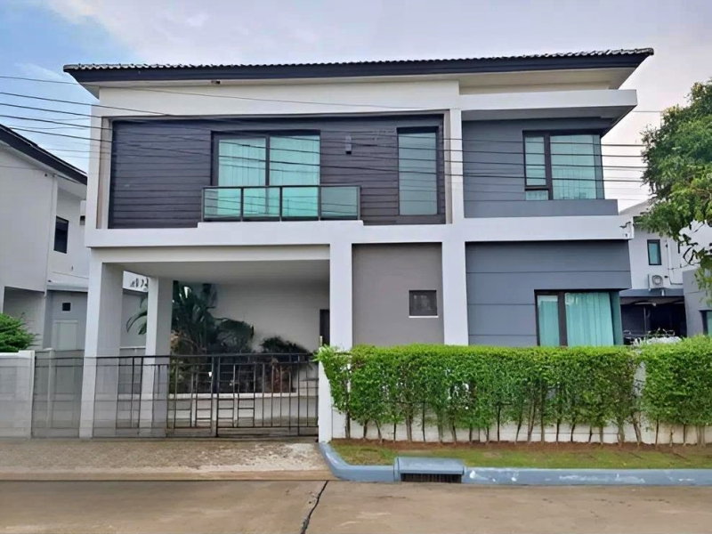 ขายบ้านเดี่ยว : ขายบ้านเดี่ยว เซนโทร รามอินทรา-จตุโชติ หน้าบ้านไม่ชนใคร เงียบสงบ ใกล้ทางด่วน เดินทางเข้าเมืองสะดวก