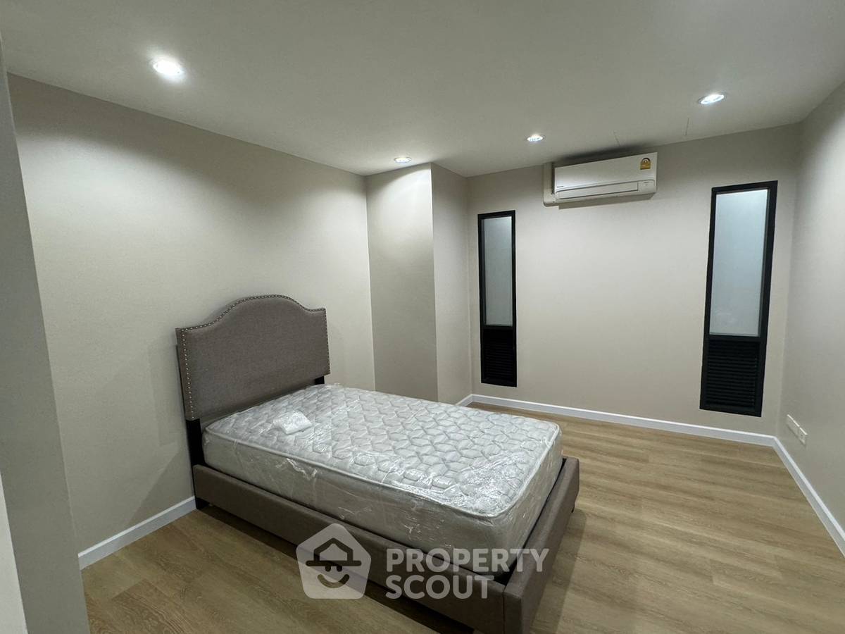 picture 4-BR Condo at DS Tower 1 near BTS Phrom Phong (ID 2607552) - 6/16