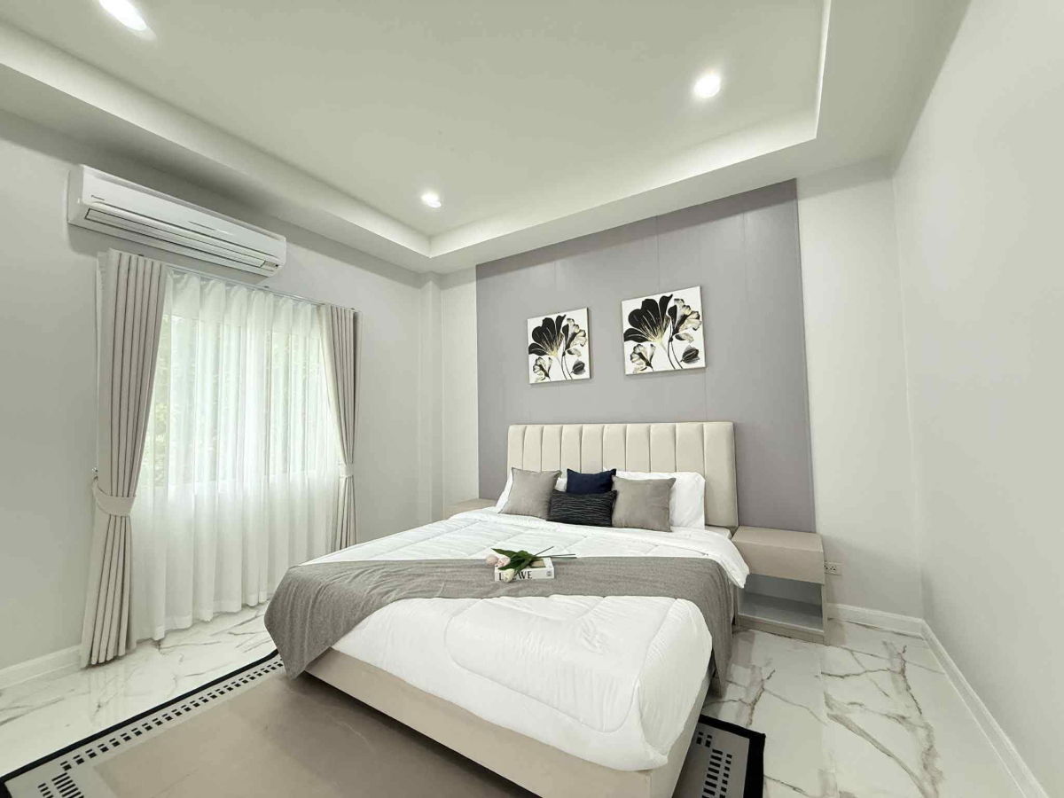 รูป บ้านพูลวิลล่าหรูในโครงการเงียบสงบ 4ห้องนอน 5ห้องน้ำ - รูปที่ 11/19