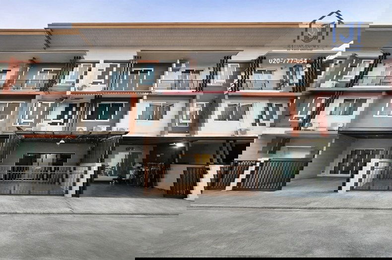 รูป ขายทาวน์โฮม 3 ชั้น The Trust เกษตร-นวมินทร์ ซอยนวลจันทร์ 21/2  ใกล้ทางด่วนรามอินทรา-อาจณรงค์ - รูปที่ 1/16