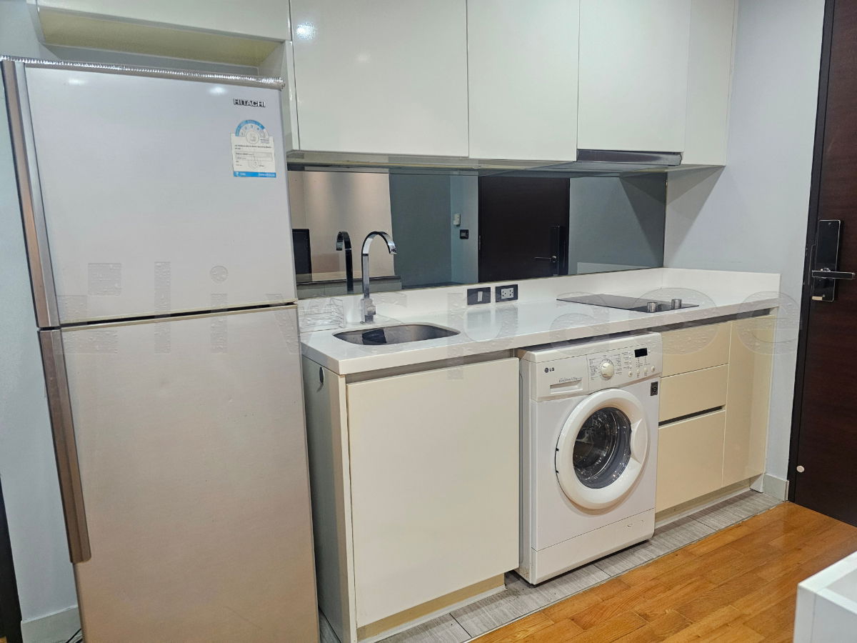 รูป ▚ LF210ツ ให้เช่า: Quad Silom – 1 Bed 40 ตร.ม. 🏙️🎨 ใกล้ BTS ช่องนนทรีมากกกก! ปลอดภัย ห้องไซส์ใหญ่ มีระเบียง เฟอร์ครบพร้อมอยู่ - รูปที่ 9/9