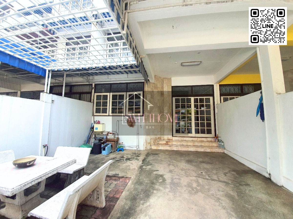 รูป ทาวน์เฮ้าส์ 3 ชั้น ทำเลปิ่นเกล้า — ราคาใหม่ 4.99 ลบ. บ้านโครงสร้างแข็งแรง ทำเลหายาก ใกล้เมือง - รูปที่ 2/14