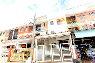 ทาวน์โฮม กรุงเทพมหานคร : ทำเลทองอินทามระ! ทาวน์เฮ้าส์ 3 ชั้น รีโนเวทใหม่ "พื้นที่กว้าง...ใช้ชีวิตได้เต็มที่" 🚀✨