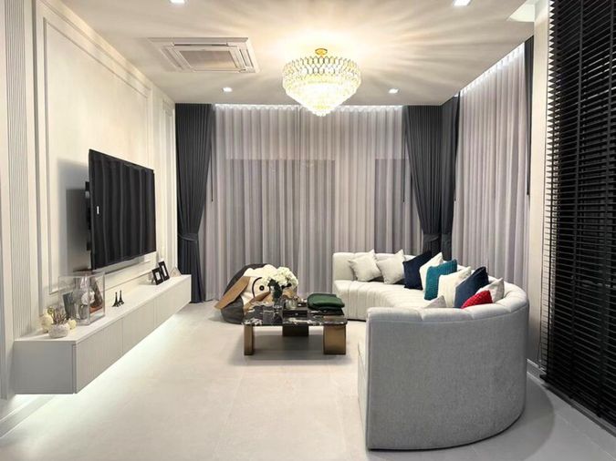 5-bed house for rent, 604 sqm, 127 sq wah, Grand Bangkok Boulevard Krungthepkritha
