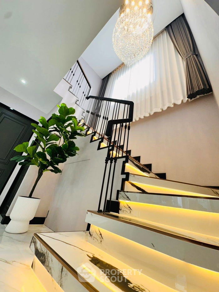 รูป วิลล่า 4-ห้องนอน ใกล้ เมืองพัทยา (ID 2607381) - รูปที่ 25/27