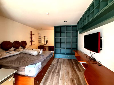 Condos for rent BTS Asok : Lake                       Avenue 