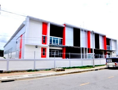 เช่าโรงงาน นิคมอัญธานี (เจมโมโปลิส) : ให้เช่าโกดัง โรงงาน พร้อมสำนักงาน / พื้นที่สีม่วง / นิคมอุตสาหกรรมบางพลี ถนนบางนา-ตราด กม. 23 / พื้นที่ใช้สอย 1,847 ตารางเมตร 