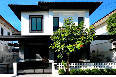 บ้านแฝด กรุงเทพมหานคร : บ้านแฝดสไตล์บ้านเดี่ยว  รีโนเวทใหม่ หมู่บ้าน พร้อมพัฒน์1 ปัญญาอินทรา คลองสามวา ใกล้ซาฟารีเวิลด์ รถไฟฟ้า