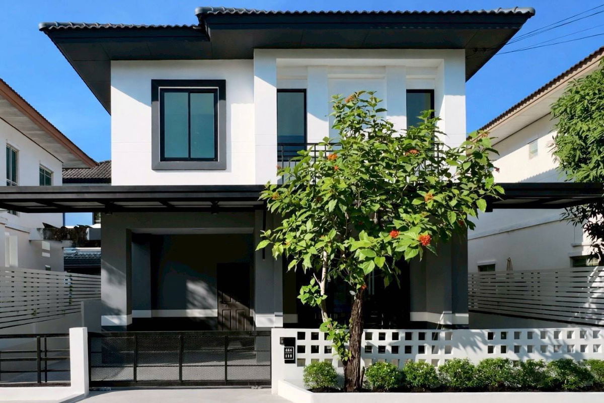 รูป บ้านแฝดสไตล์บ้านเดี่ยว รีโนเวทใหม่ หมู่บ้าน พร้อมพัฒน์1 ปัญญาอินทรา คลองสามวา ใกล้ซาฟารีเวิลด์ รถไฟฟ้า - รูปที่ 1/30