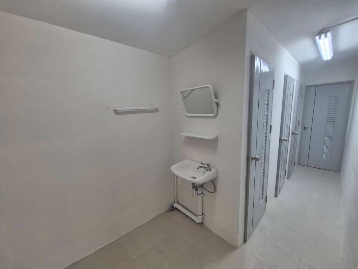 รูป ให้เช่าอาคารพาณิชย์ ปรับปรุงใหม่ ใกล้รถไฟฟ้าสายสีม่วง ย่านวงศ์สว่าง ติดถนนใหญ่ - รูปที่ 4/16