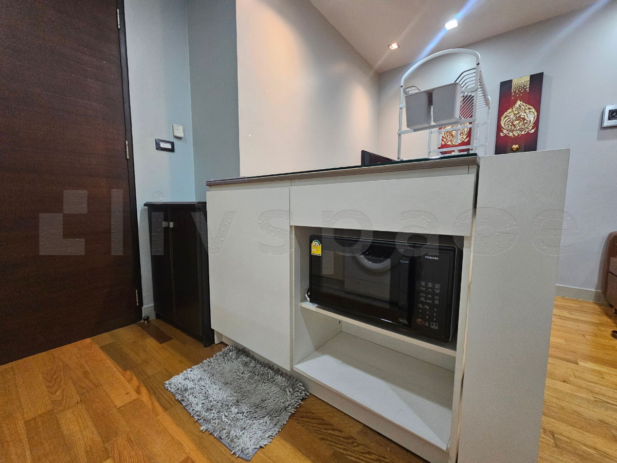 รูป ▚ LF210ツ ให้เช่า: Quad Silom – 1 Bed 40 ตร.ม. 🏙️🎨 ใกล้ BTS ช่องนนทรีมากกกก! ปลอดภัย ห้องไซส์ใหญ่ มีระเบียง เฟอร์ครบพร้อมอยู่ - รูปที่ 8/9