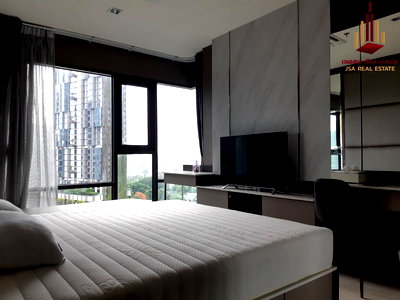 Condos for sale : For Sale: Rhythm Sukhumvit 36 - 38 Condo ✨  💰 Only 8,400,000 THB