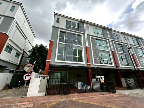 ðĄ Last unit available! 4-storey townhome near SathornâRama 3 | Cote Maison Rama 3