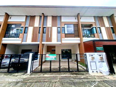 ทาวน์โฮม นครปฐม : ทาวน์เฮ้าส์ สำหรับขาย บ้านฟ้า ทาวน์นี่ ปิ่นเกล้า-สาย 5 บางกระทึก สามพราน นครปฐม