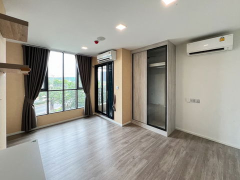 BKK040226   Atmoz Portrait - Srisaman