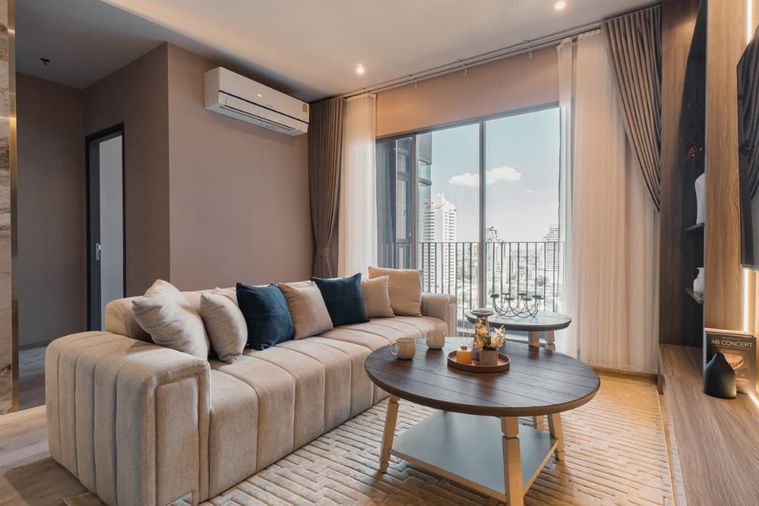 ให้เช่าคอนโดหรู Rhythm Ekkamai Estate  ห้องมุม ตำแหน่งหายาก ตกแต่งระดับพรีเมียม