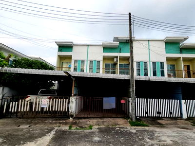 Townhouses for sale Chonburi : FOR SALE  TOWNHOUSE PROPERTY  1700000 BAHT.