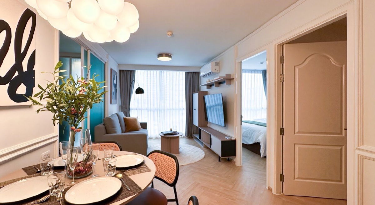 picture Chateau In Town Phahol                    11 - 1/15