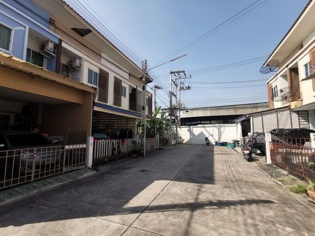 รูป BP00688 ขายทาวน์เฮ้าส์ หมู่บ้านธนาพร แหลมฉบัง ชลบุรี - รูปที่ 2/8