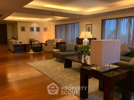 4-BR Condo at Las Colinas near BTS Asok (ID 566147)