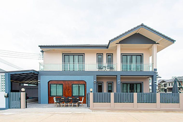 ขายบ้านพูลวิลล่า พร้อม เฟอร์นิเจอร์ทั้งหลัง ใกล้สี่แยกหนองจ๊อม (ลิขิตชีวัน) ใกล้มีโชคพลาซ่า