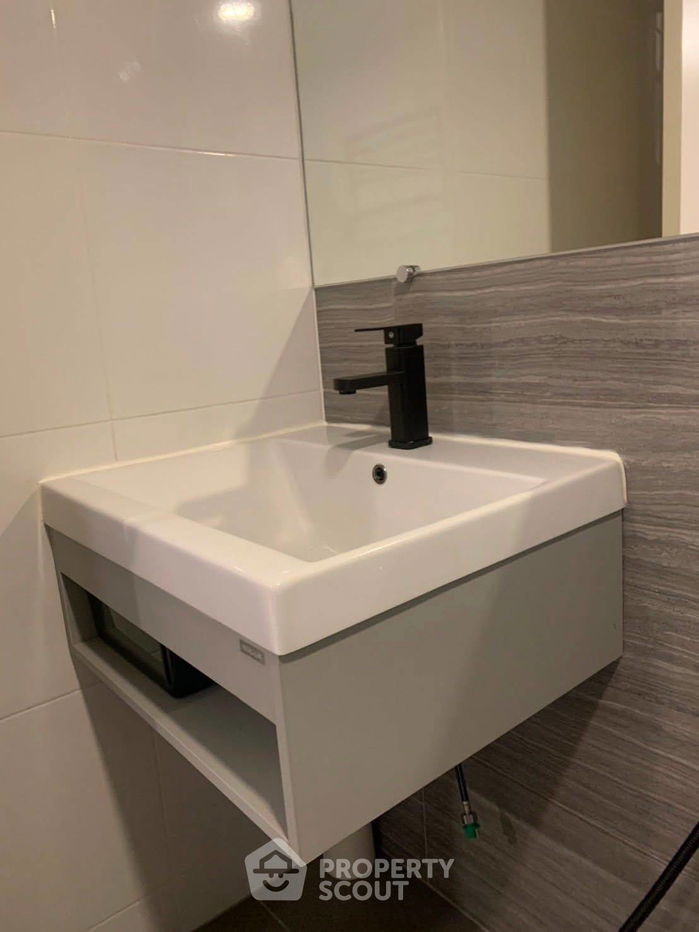 picture 1-BR Condo at Knightsbridge Phaholyothin Interchange in Anusawari (ID 2610575) - 10/19