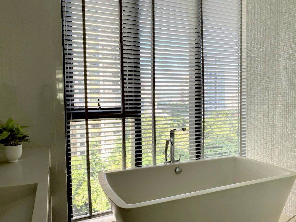 รูป LTHC14121 – Condo for Rent | VITTORIO Sukhumvit 39 | 127 sqm | 2 Beds 2 Baths | Near BTS Phrom Phong | 125K/Month | คอนโดให้เช่า วิทโทริโอ สุขุมวิท 39 - รูปที่ 2/8