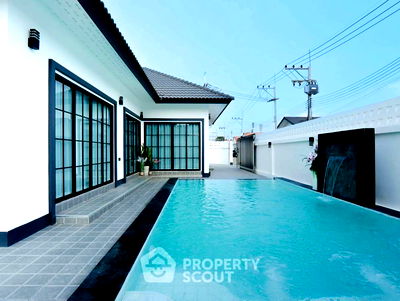 Houses for sale Bang Lamung Chonburi : 4-BR House at Rattanakorn Village 18 close to Pattaya (ID 2610519)
