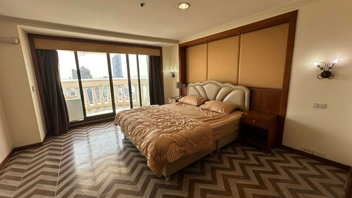 picture For rent: State Tower, ready to move in. ST0626 - 10/12