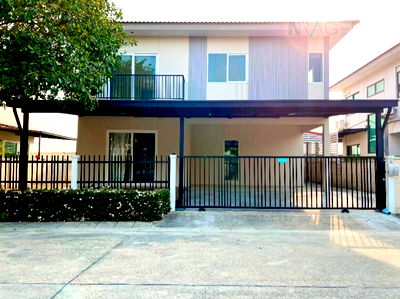 บ้านเดี่ยว นนทบุรี : ขายบ้านเดี่ยว โครงการ บ้านชิดลม 2 ชั้น 3 ห้องนอน 3 ห้องน้ำ